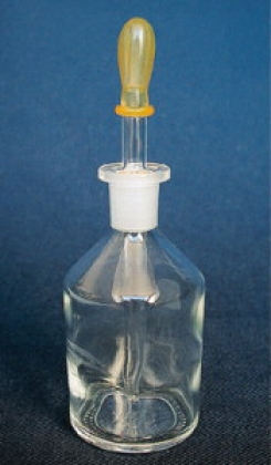 Pudeles ar pipetēm